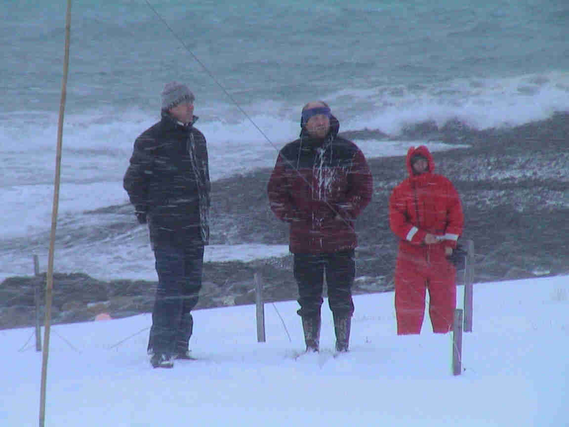 Antenna inspection in October 2002 at the termination of the 358� antenna.